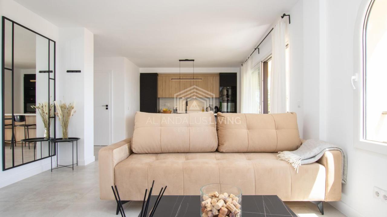 マラガPanoramic Sea Views And Direct Access To The Beach From The Community In Torrenuevaアパートメント エクステリア 写真